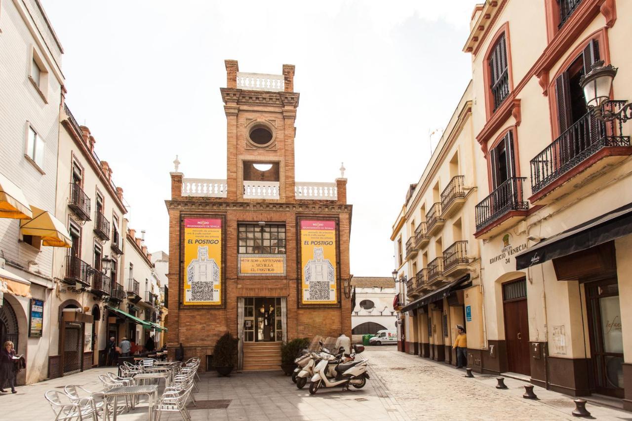 Street Cathedral Sevilla Exterior photo